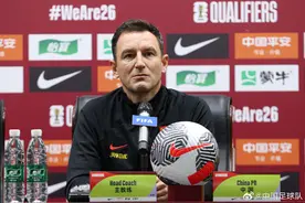 国足开启高频热身模式图片