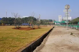 武黄高速庙岭匝道焕新颜图片