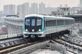 运能提升超20%！深圳地铁6号线压缩工作日高峰间隔图片