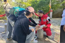 青岛故事｜从被救者到救援者，投身公益救援13年，她是别样绽放的铿锵玫瑰！图片