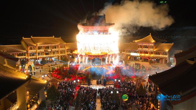 “星耀甘州 梦回府城”灯光秀启幕 府城焕彩引客来