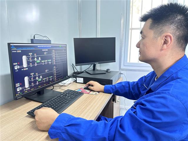 内蒙古首座低压固态加氢示范站在包头建成