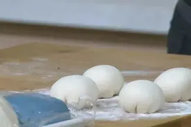 明天二十八，把面发！掌握3点，蒸出馒头蓬松暄软，全家抢着吃~图片