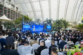 洋河股份举行战略产品升级发布会 第七代海之蓝和高线光瓶酒登场图片