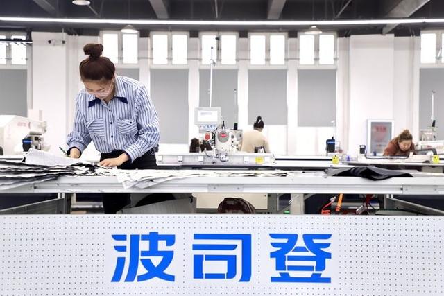 触摸“平房”的伤痛与荣光