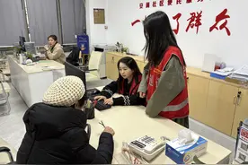 我和“AI员工”当同事图片