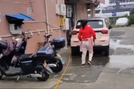 浙江一女子用消防栓洗私家车？回应：不允许，会上报图片