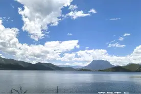 泸沽湖，走近女儿国图片