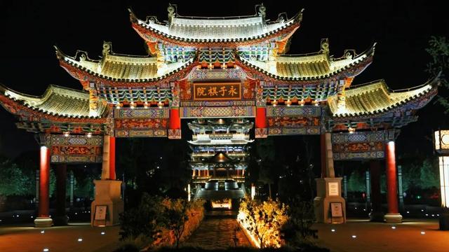 全列卧铺、夕发朝至！这趟环线旅游列车，有多过瘾？
