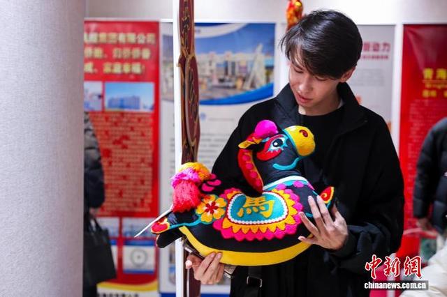 青海举办“大美青海·侨贺新春”2026丙午新年文艺演出系列活动