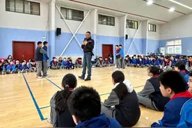 遭遇踩踏、溺水等紧急情况怎么办→图片