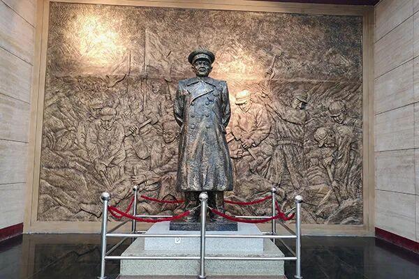 青海格尔木将军楼公园：赓续红色文化 弘扬“两路”精神