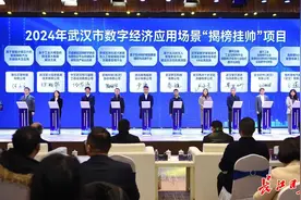可定制相貌，养老陪护人形机器人来了！图片