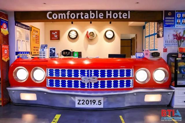 璀璨无比！龙庆峡冰灯今天正式开门迎客 | 周末京郊微度假