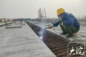 五蒙高速沱湖特大桥9月底完成桥面施工图片