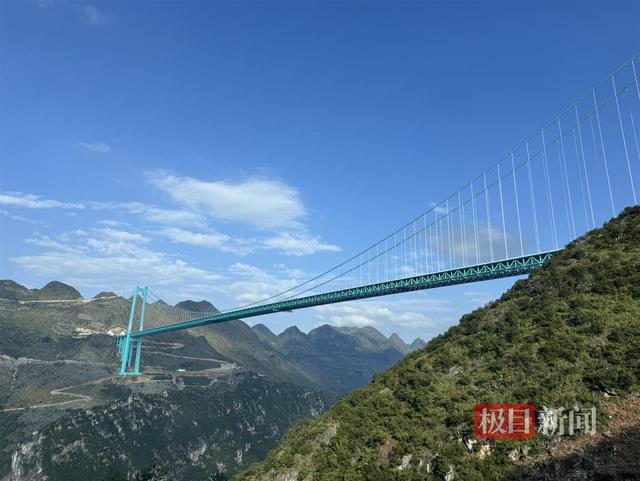 贵州花江峡谷大桥成顶流景点