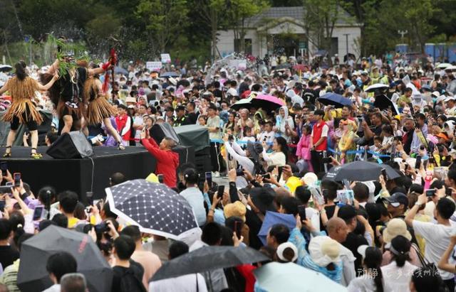 动静影像丨盛夏上演民族大联欢“水战”，水聚百川共绘欢乐画卷