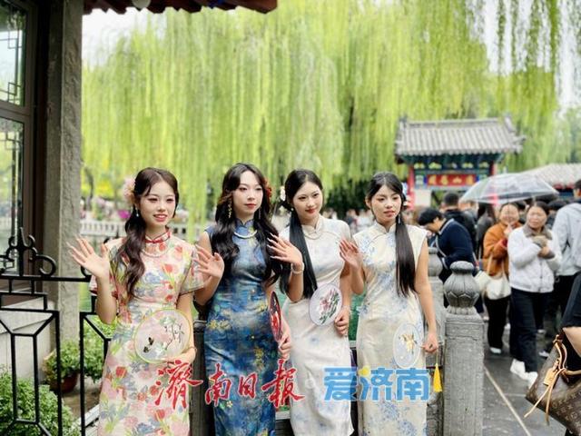 秋日胜景入画来！第46届趵突泉金秋菊展盛装启幕，泉城赏菊盛宴震撼登场
