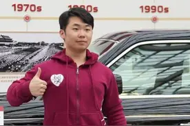 观历史 看创新：“与国同兴”内地港生访吉林图片