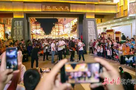敦煌邂逅中外联袂演出图片