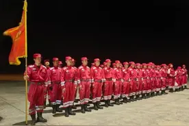 中方救援队全力搜救缅甸地震幸存者图片