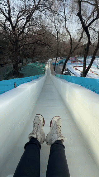 走，这个周末，一起在北京滑滑梯！