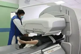 核医学“黑科技”解开13岁女孩便血之谜，医院及时手术化险为夷图片