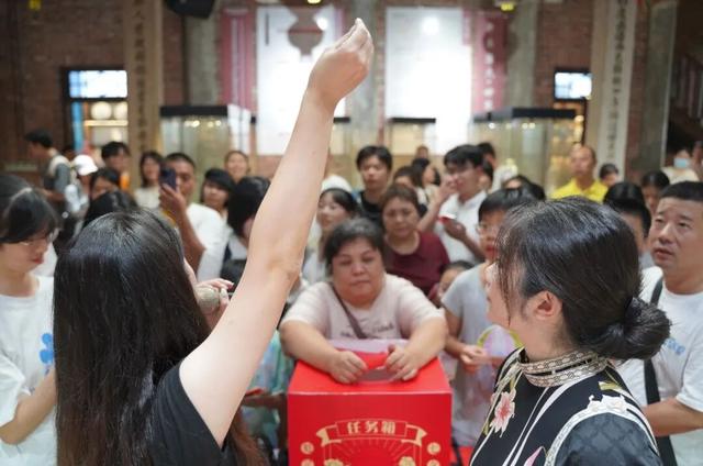 永春文旅“出圈”现场！魁星巡游、朱砂点斗、手作香囊…七夕夜这个古厝被非遗点亮→