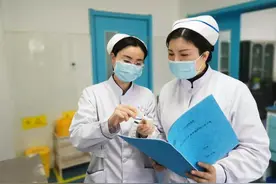 护士节·致敬提灯的人丨一位精神科护士的“多重身份”图片