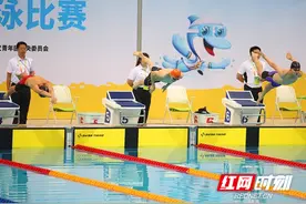图集 | 湖南运动员出战学青会男女大学甲组4×100米混合泳接力预赛图片