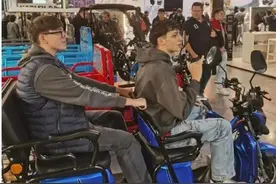 中国“三蹦子”走红海外，背后原因竟是……图片