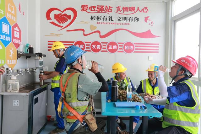 多措并举迎接高温“烤”验！狮子洋通道主桥主塔建设高度已突破160米