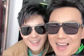 刘畊宏看F1，带阿斯顿马丁高管跳《本草纲目》：一起来拉伸图片