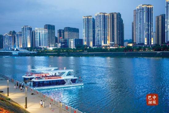 全国媒体朋友们：巴中欢迎您！