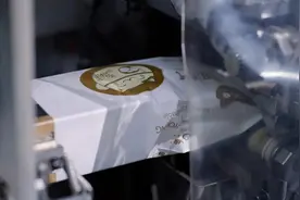 她改变的：从一块安全、便宜的卫生巾开始图片