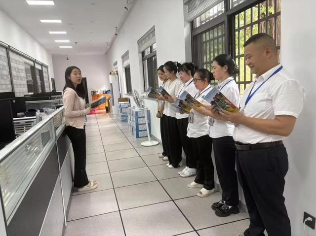 金鞭溪夜校：三课堂打通服务境外游客“语言关”