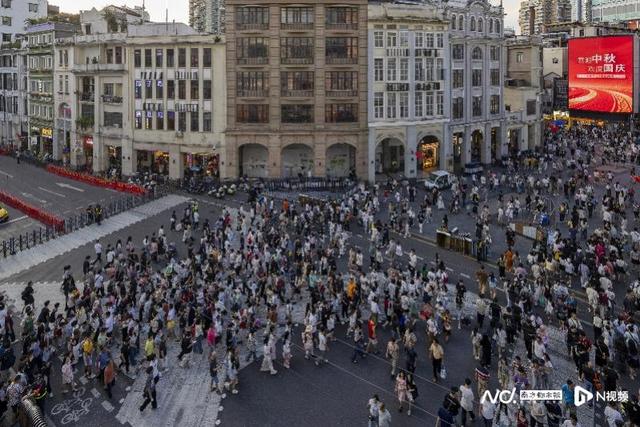 多出一个广州？长假1738万客访穗，达城市常住人口91%