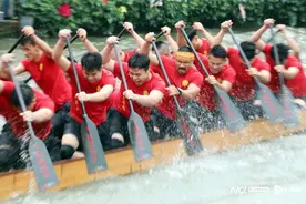 图集｜不飙车，只飙船！佛山叠滘龙船漂移大赛开飙图片