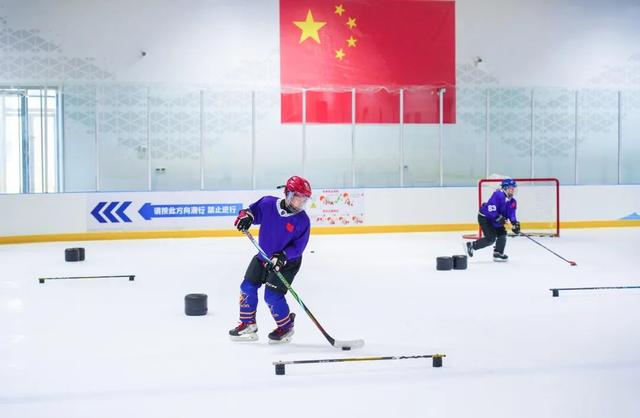 一条地铁线串起五座公园，这份 “一键直达” 的清凉攻略请收好→