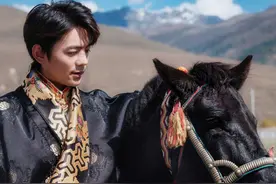 丁真首演电影，从综艺到影视人气不减图片