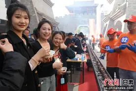 是什么魅力？让一串羊肉撬动环县“舌尖经济”图片
