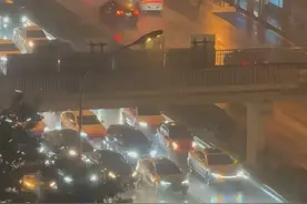 北京今晚又有冰雹！记得“与人方便，与己方便”！图片