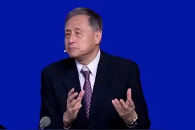 一针见血？张路：意大利打防反绝不是因为防守强，而是他防守弱图片