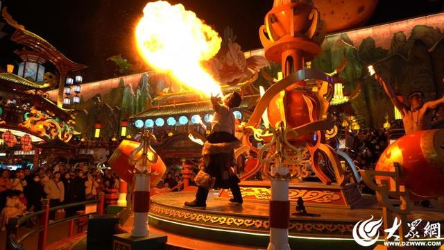 元旦假期累计接待游客达21.9万人次 青岛山海间不夜城主题街区交出亮眼文旅答卷