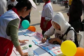 “生命之约 大爱传递”湖北省人体器官捐献宣传活动走进武昌昙华林图片