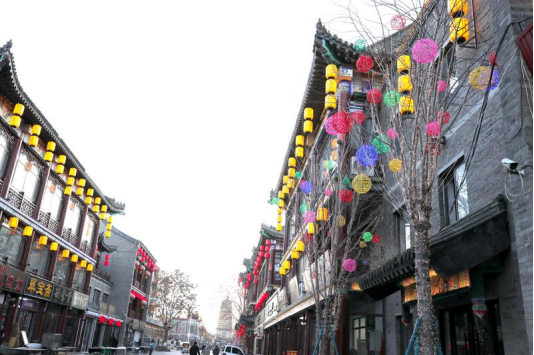 抢先看！马年迎春灯会布展正酣