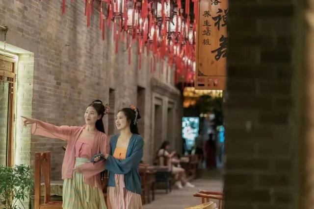 出片有氛围，好玩又好吃！洛阳这两个街区上榜啦