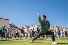 教育部：体育教师应享受与其他学科教师同等待遇，重视“三大球”教师队伍图片