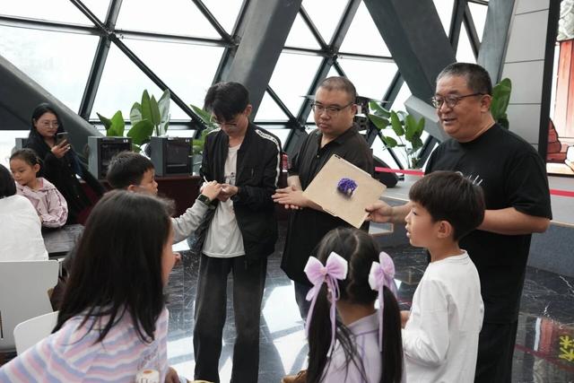 国庆假期，济南文旅玩出科技范！AI+3D打印让青少年与中国山水画 “双向奔赴”