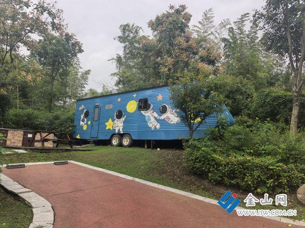 镇江经开区：圌山喜庆迎双节 “花式”旅游消费旺